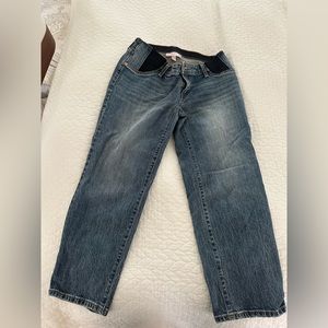 Maternity Jeans boyfriend style under-belly